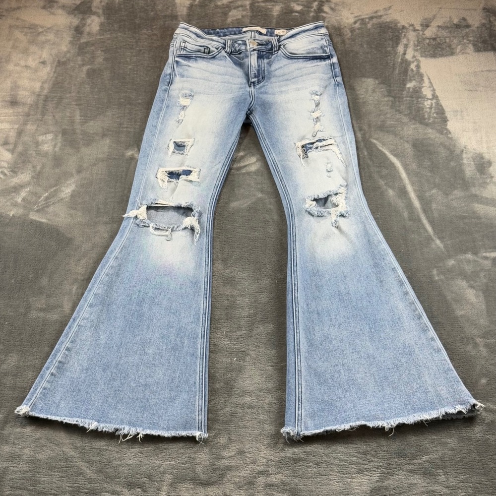 KanCan Signature Mid Rise Super Flare Distressed Jeans Light Wash 26 VBK1858R